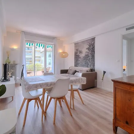 Immogroom - Spacious 3-room - Garage - Terrace - Air Conditioning