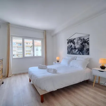 Immogroom - Spacious 3-room - Garage - Terrace - Air Conditioning
