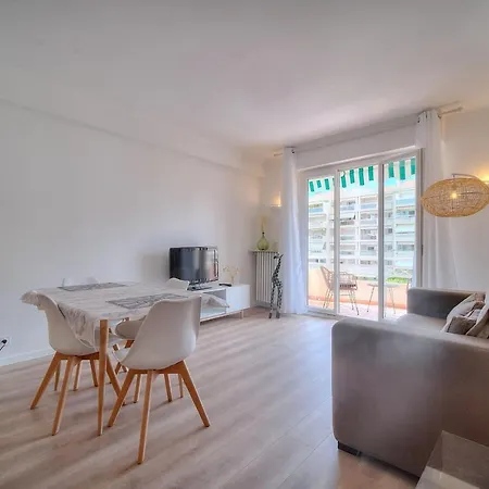 Apartment Immogroom - Spacious 3-room - Garage - Terrace - Air Conditioning Cannes