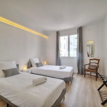 Immogroom - Spacious 3-room - Garage - Terrace - Air Conditioning