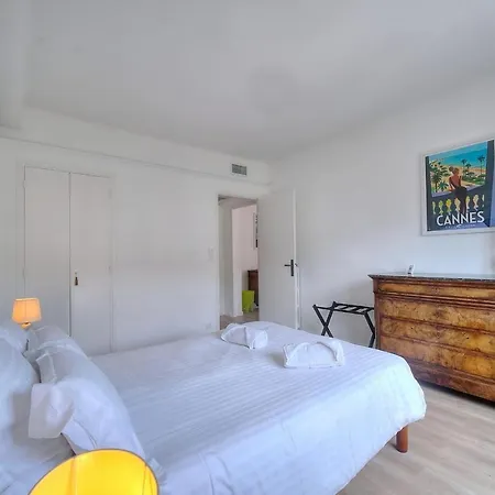 Immogroom - Spacious 3-room - Garage - Terrace - Air Conditioning *